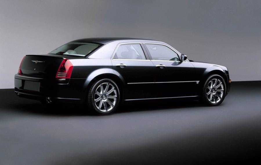  Chrysler 300C Concept 2003 года  (фото 42 из 69)